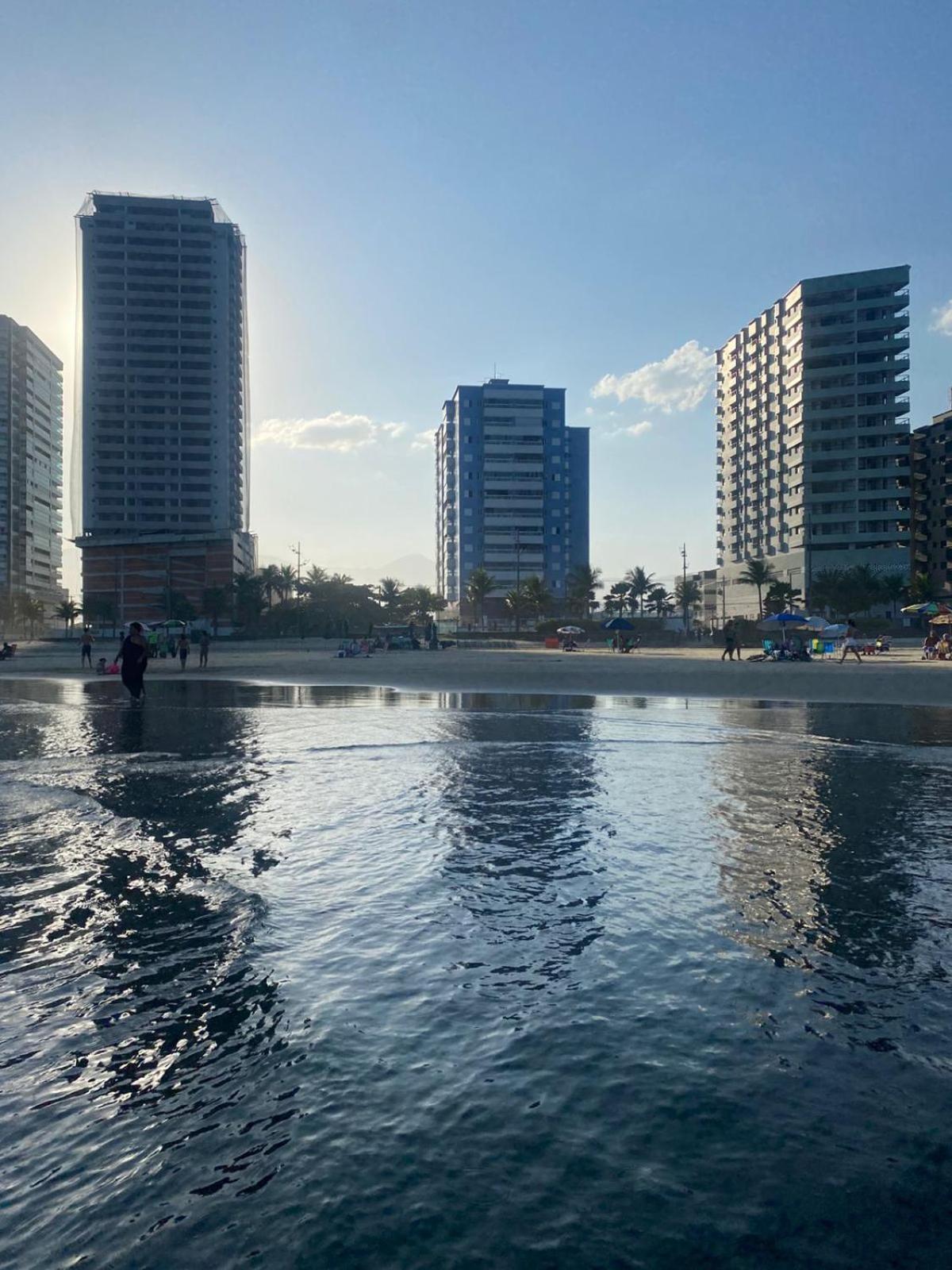 Apto Aconchegante Beira Mar Com Ar No Quarto Solemar Εξωτερικό φωτογραφία